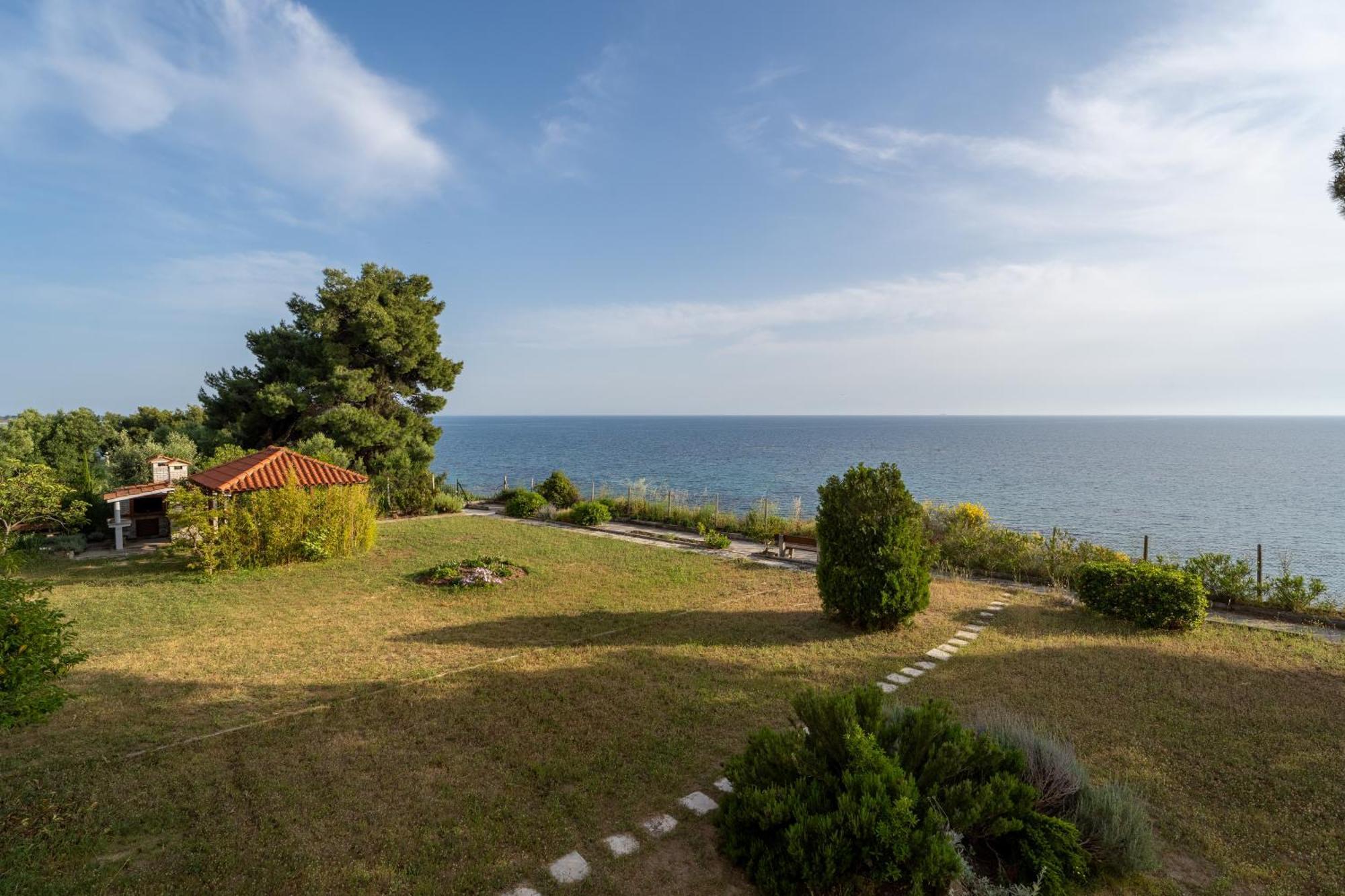 شقة Sunshine House Offering Spectacular Views To Olymp A نيا إيراكليا المظهر الخارجي الصورة