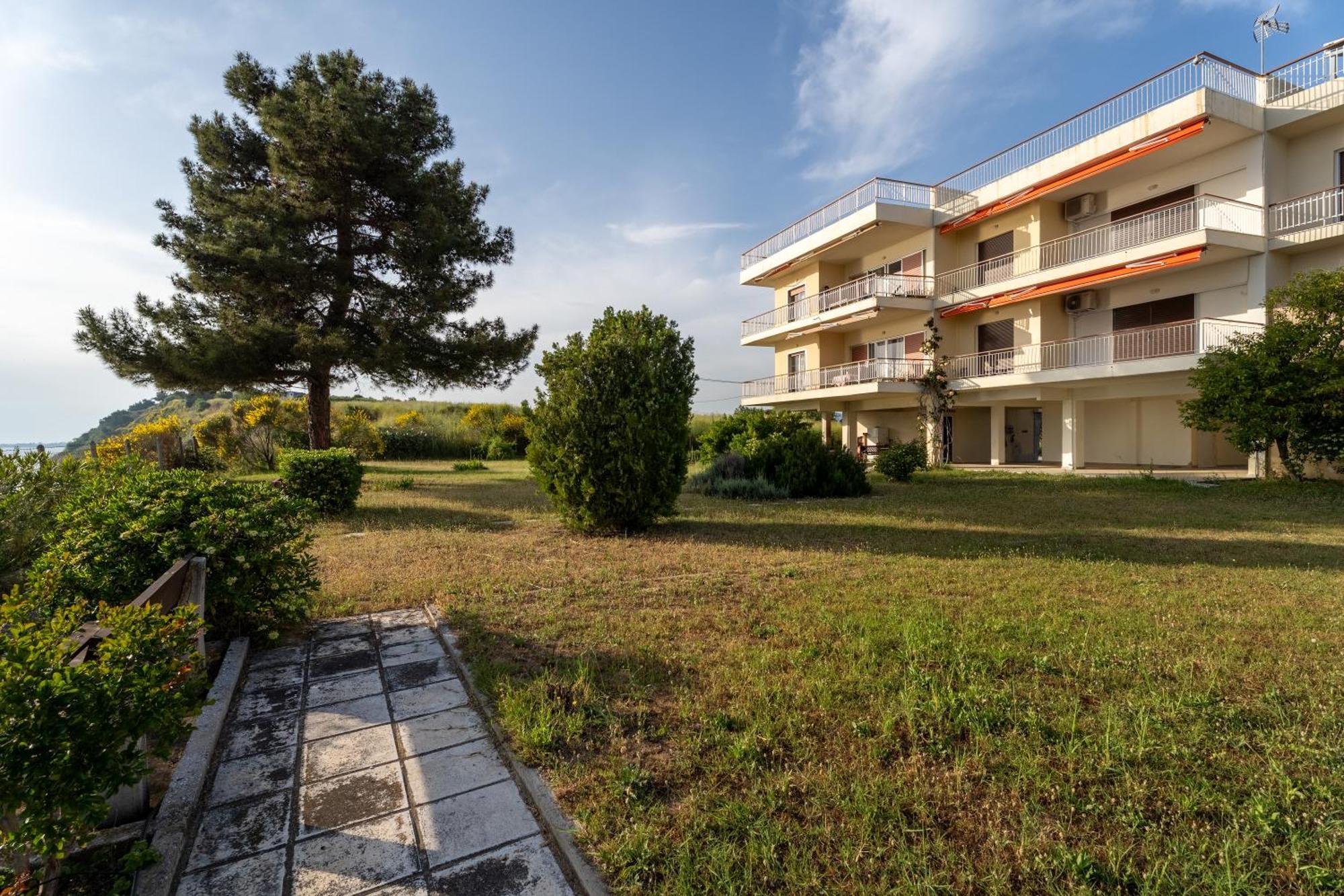 شقة Sunshine House Offering Spectacular Views To Olymp A نيا إيراكليا المظهر الخارجي الصورة